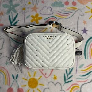 Victoria's Secret White‎ Quilted Belt Bag NWT